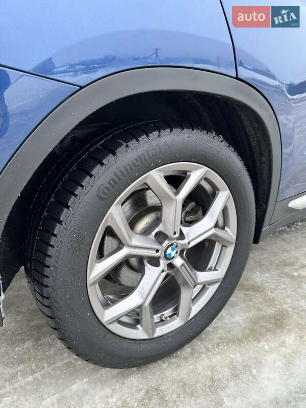 Внедорожник / Кроссовер BMW X3 2021 в Ромнах