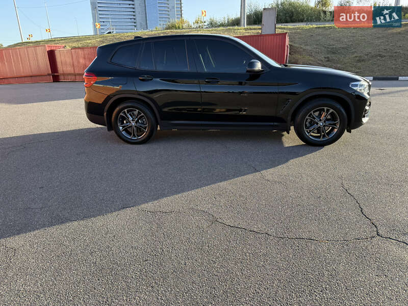 Внедорожник / Кроссовер BMW X3 2018 в Киеве