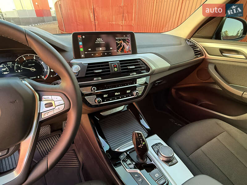 Внедорожник / Кроссовер BMW X3 2018 в Киеве