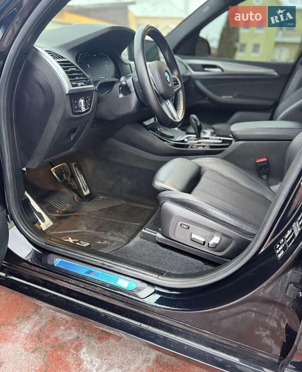 Внедорожник / Кроссовер BMW X3 2021 в Киеве