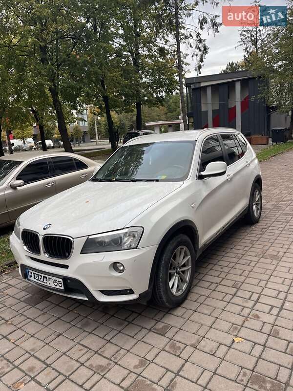 Внедорожник / Кроссовер BMW X3 2011 в Черновцах