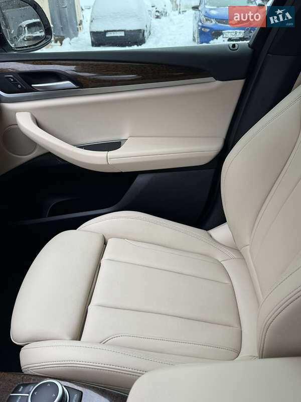 Внедорожник / Кроссовер BMW X3 2020 в Львове