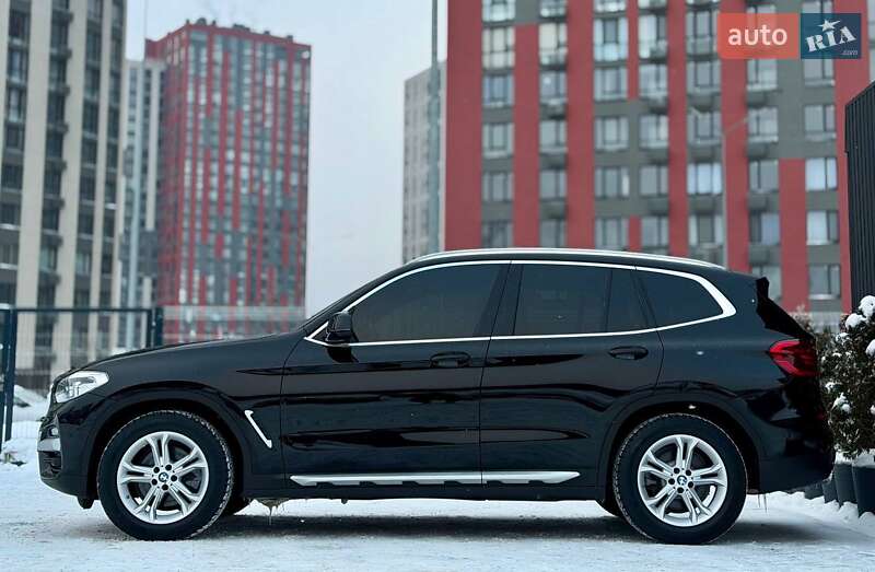 Внедорожник / Кроссовер BMW X3 2019 в Киеве