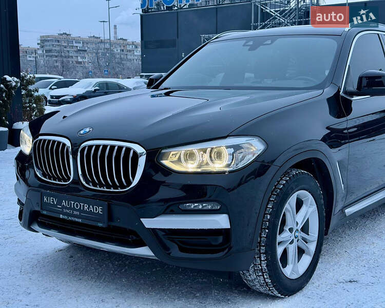 Внедорожник / Кроссовер BMW X3 2019 в Киеве