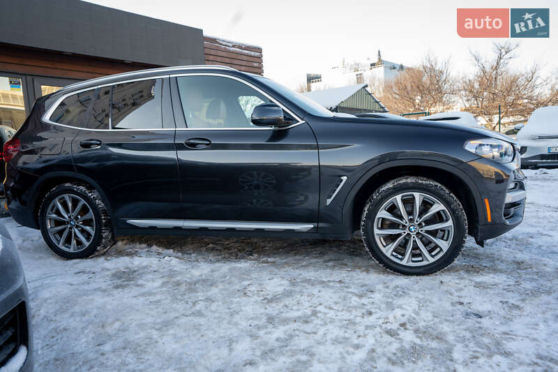 Внедорожник / Кроссовер BMW X3 2019 в Киеве