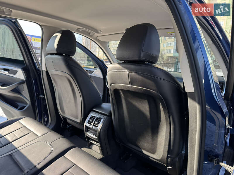 Внедорожник / Кроссовер BMW X3 2017 в Полтаве