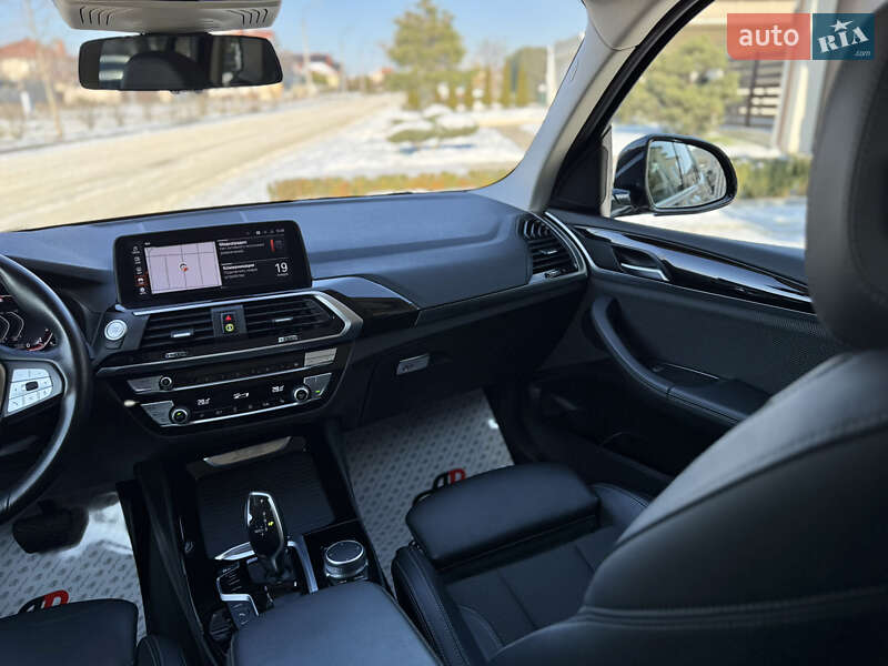 Внедорожник / Кроссовер BMW X3 2020 в Одессе