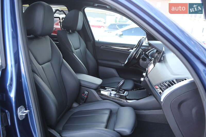 Внедорожник / Кроссовер BMW X3 2018 в Киеве