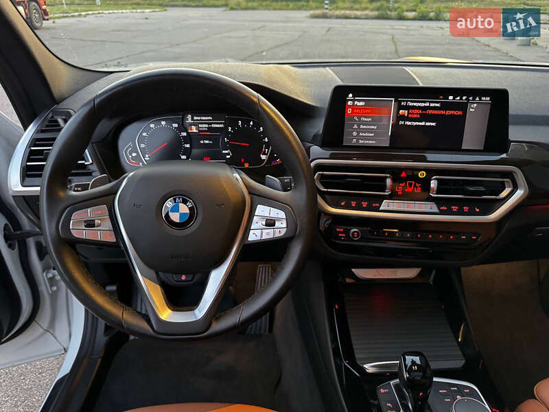 Внедорожник / Кроссовер BMW X3 2021 в Харькове