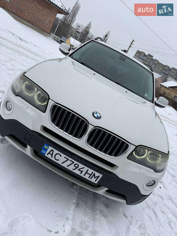 Внедорожник / Кроссовер BMW X3 2010 в Луцке