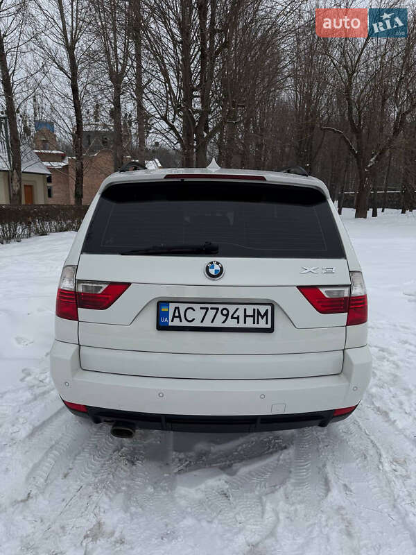 Внедорожник / Кроссовер BMW X3 2010 в Луцке