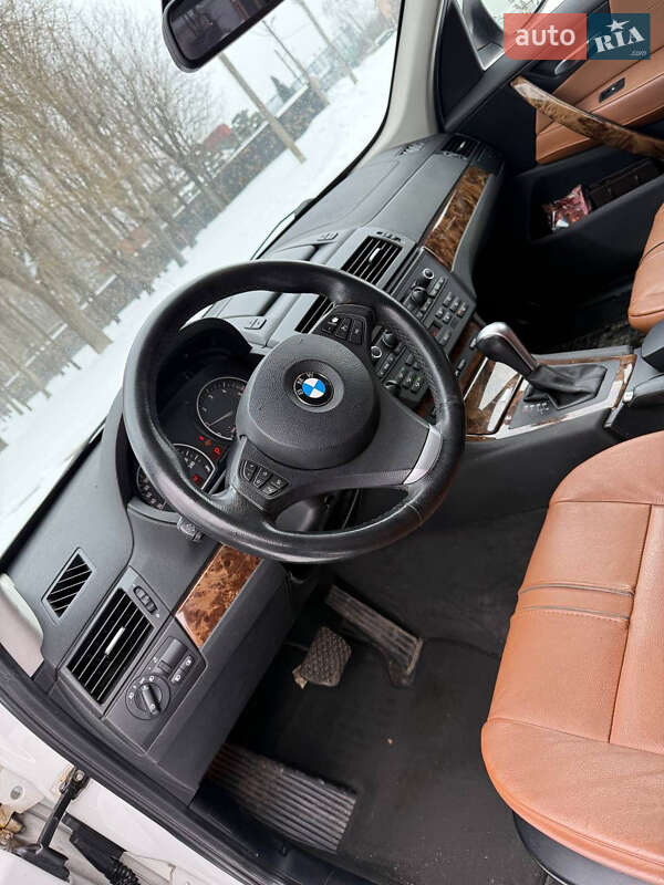 Внедорожник / Кроссовер BMW X3 2010 в Луцке