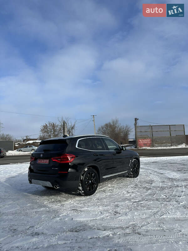 Внедорожник / Кроссовер BMW X3 2018 в Надворной
