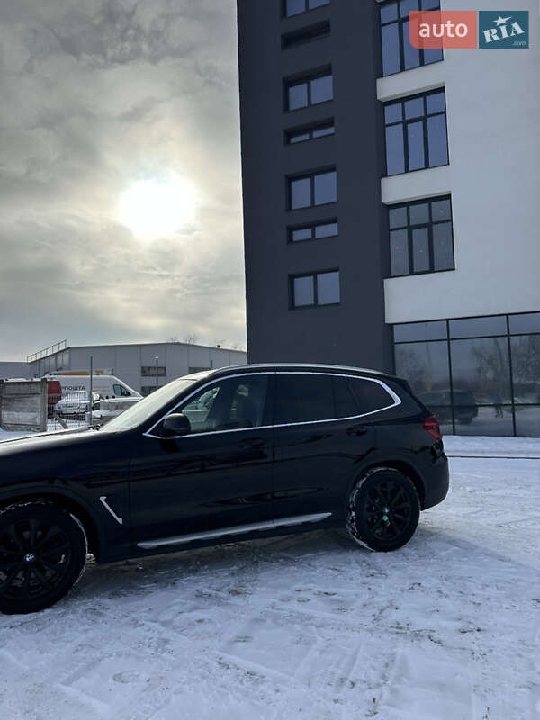 Внедорожник / Кроссовер BMW X3 2018 в Надворной