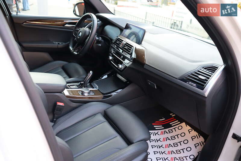 Внедорожник / Кроссовер BMW X3 2019 в Львове