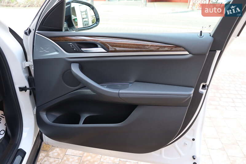 Внедорожник / Кроссовер BMW X3 2019 в Львове