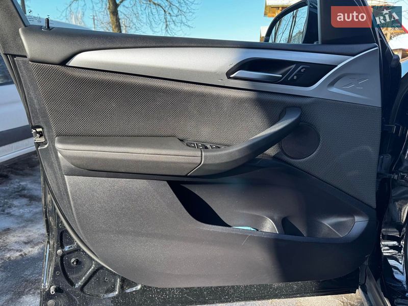 Внедорожник / Кроссовер BMW X3 2018 в Киеве