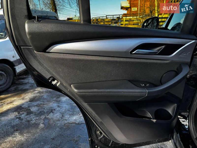 Внедорожник / Кроссовер BMW X3 2018 в Киеве