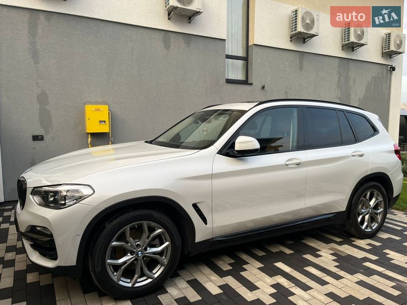 Внедорожник / Кроссовер BMW X3 2018 в Киеве