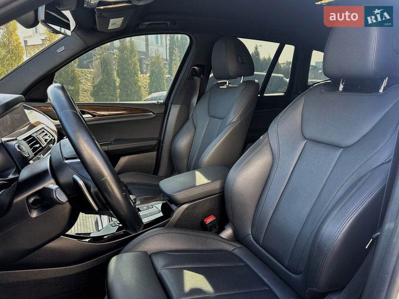 Внедорожник / Кроссовер BMW X3 2019 в Ровно