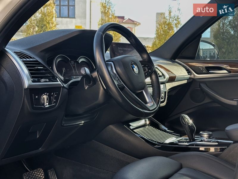 Внедорожник / Кроссовер BMW X3 2019 в Ровно