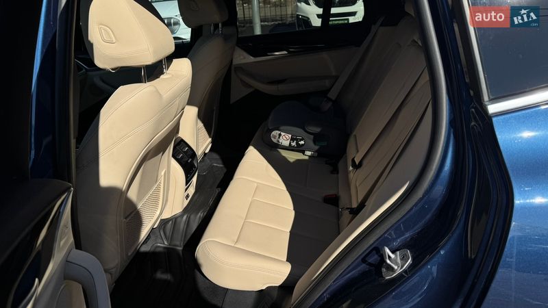 Внедорожник / Кроссовер BMW X3 2020 в Киеве