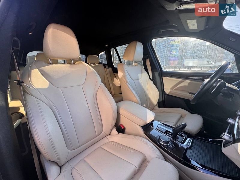 Внедорожник / Кроссовер BMW X3 2018 в Киеве