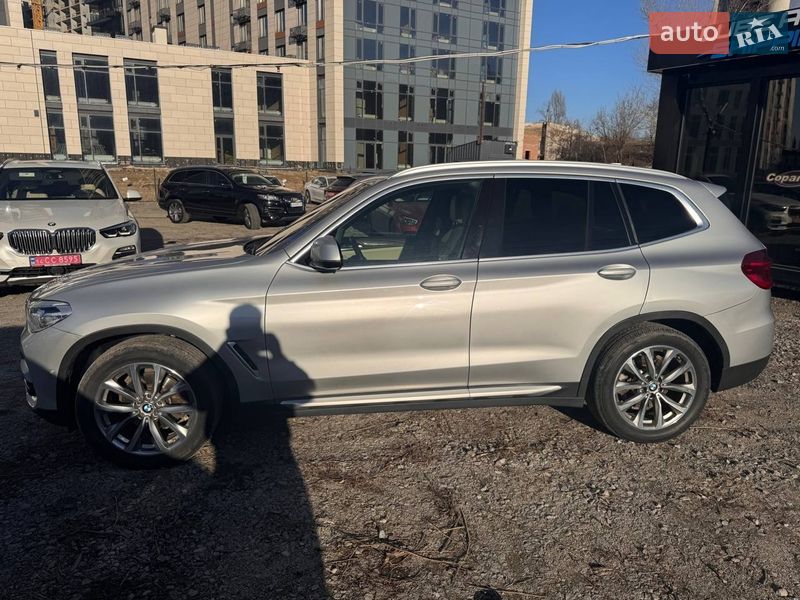Внедорожник / Кроссовер BMW X3 2018 в Киеве