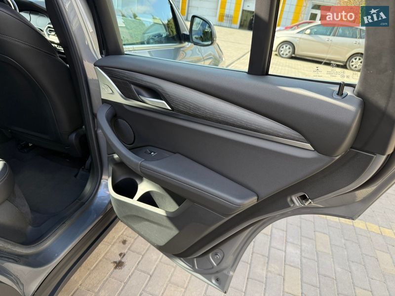 Внедорожник / Кроссовер BMW X3 2022 в Киеве