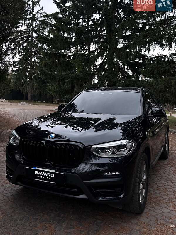 Внедорожник / Кроссовер BMW X3 2019 в Киеве