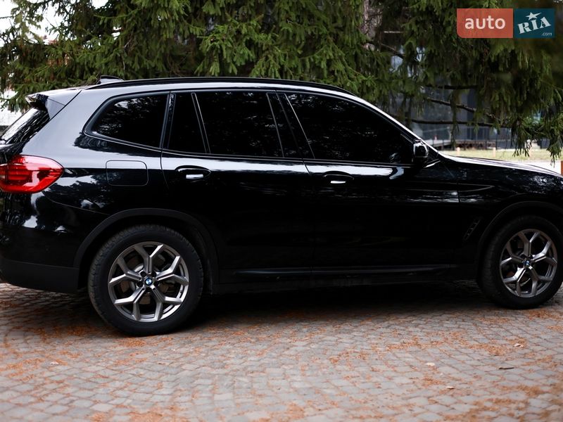 Внедорожник / Кроссовер BMW X3 2019 в Киеве