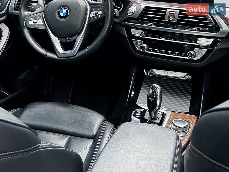 Внедорожник / Кроссовер BMW X3 2019 в Киеве