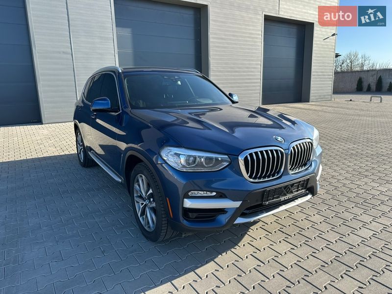 Внедорожник / Кроссовер BMW X3 2019 в Сарнах