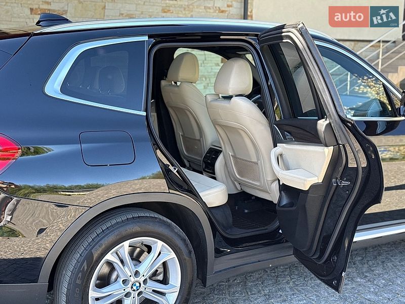 Внедорожник / Кроссовер BMW X3 2020 в Львове