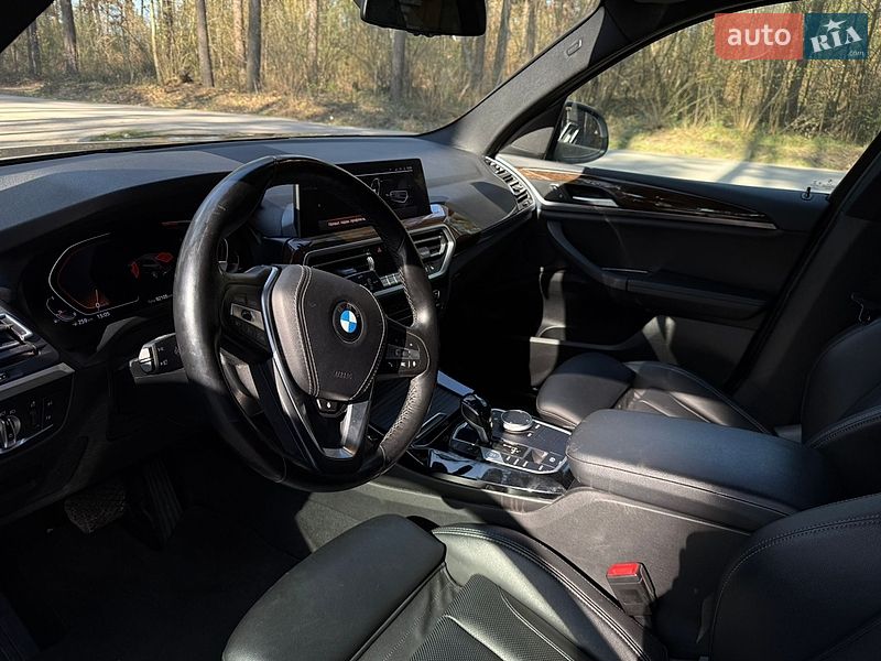 Внедорожник / Кроссовер BMW X3 2022 в Новояворовске