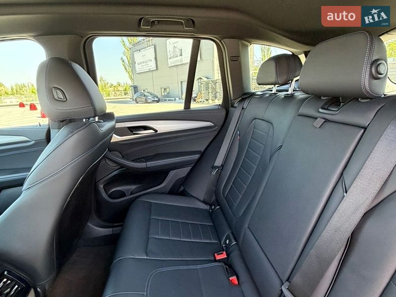 Внедорожник / Кроссовер BMW X3 2023 в Киеве