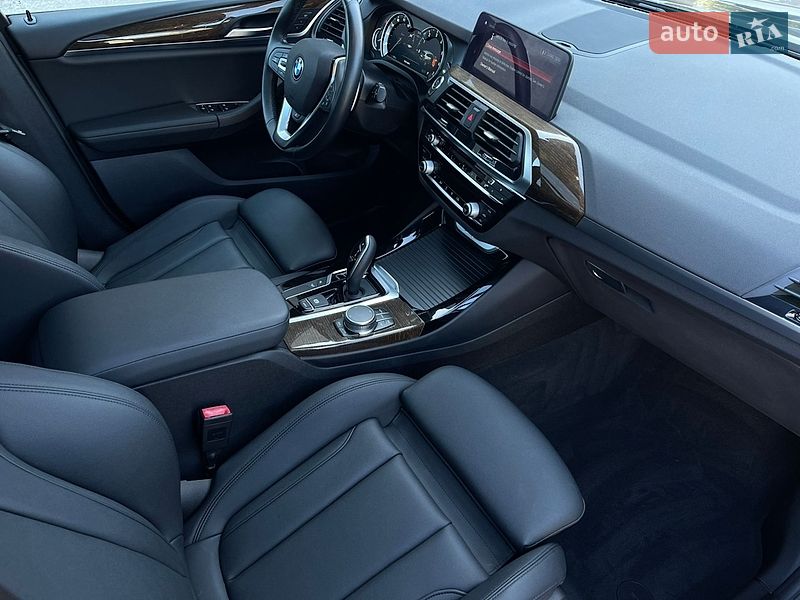 Внедорожник / Кроссовер BMW X3 2018 в Каменском