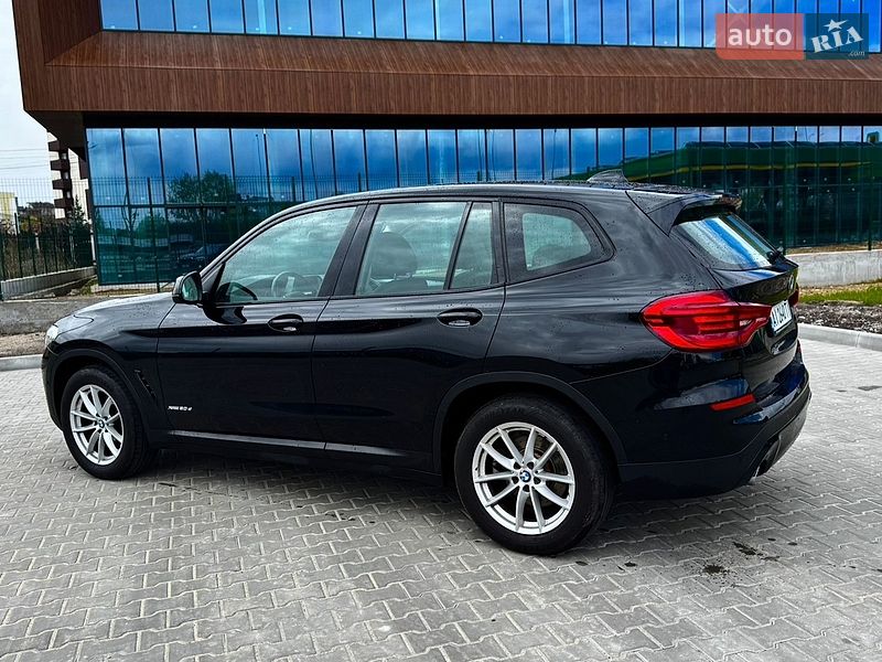Внедорожник / Кроссовер BMW X3 2017 в Киеве