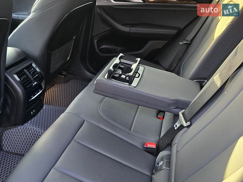 Внедорожник / Кроссовер BMW X3 2020 в Луцке