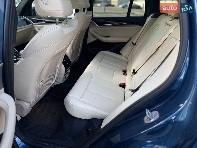 Внедорожник / Кроссовер BMW X3 2020 в Киеве