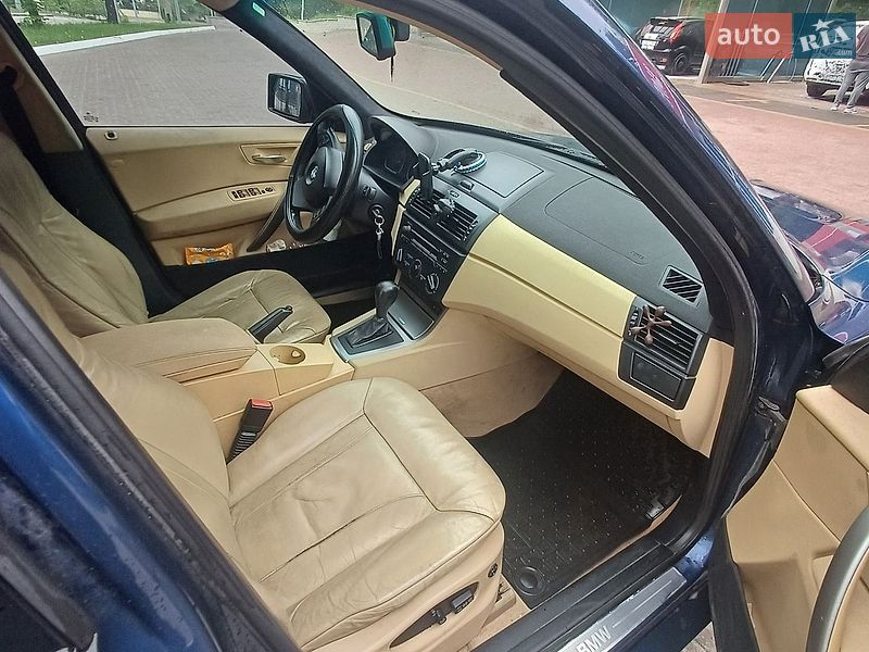 Внедорожник / Кроссовер BMW X3 2004 в Киеве