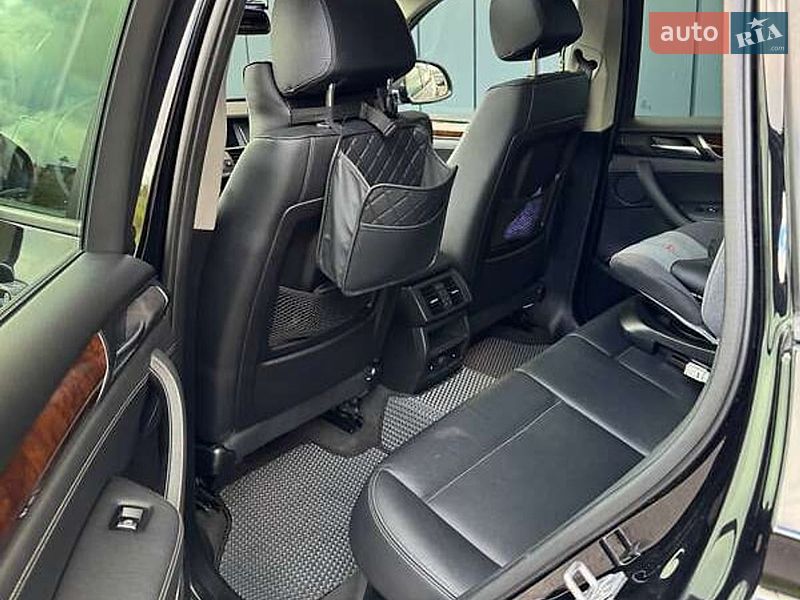 Внедорожник / Кроссовер BMW X3 2017 в Киеве