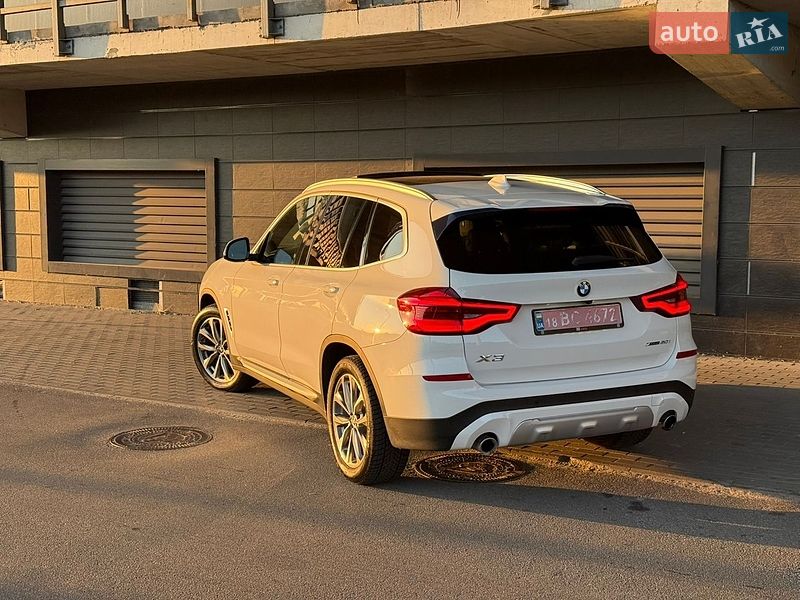 Внедорожник / Кроссовер BMW X3 2019 в Киеве