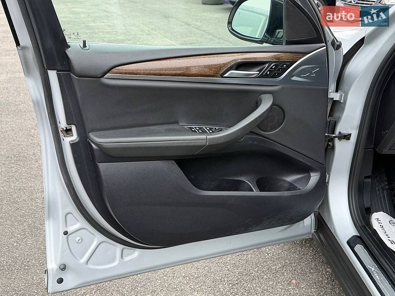 Внедорожник / Кроссовер BMW X3 2019 в Львове