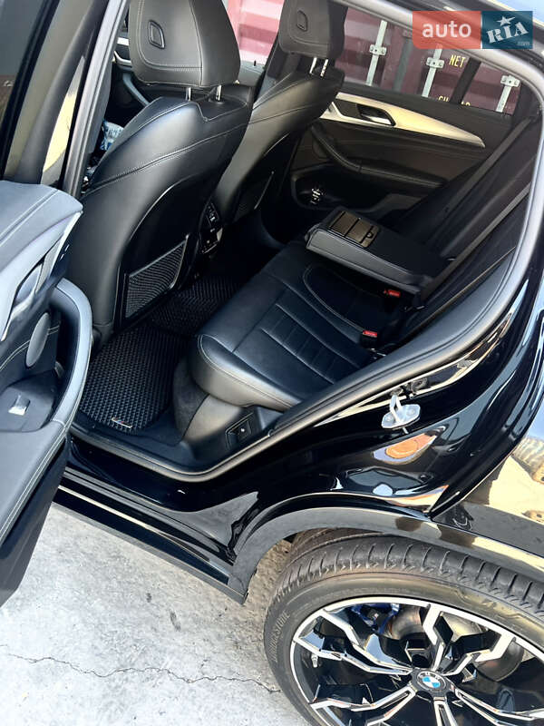 Внедорожник / Кроссовер BMW X4 M 2019 в Киеве