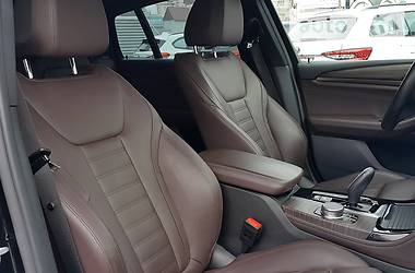 Позашляховик / Кросовер BMW X4 2018 в 