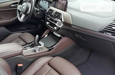 Позашляховик / Кросовер BMW X4 2018 в 