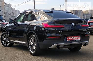 Позашляховик / Кросовер BMW X4 2018 в 