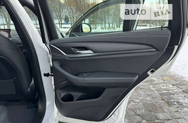 Внедорожник / Кроссовер BMW X4 2023 в 