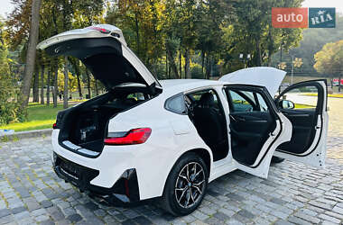 Позашляховик / Кросовер BMW X4 2022 в 
